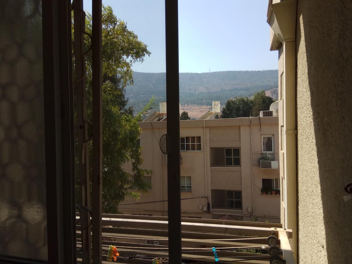 Apartamento אצלנו - בגליל העליון Kiryat Shemona Exterior foto
