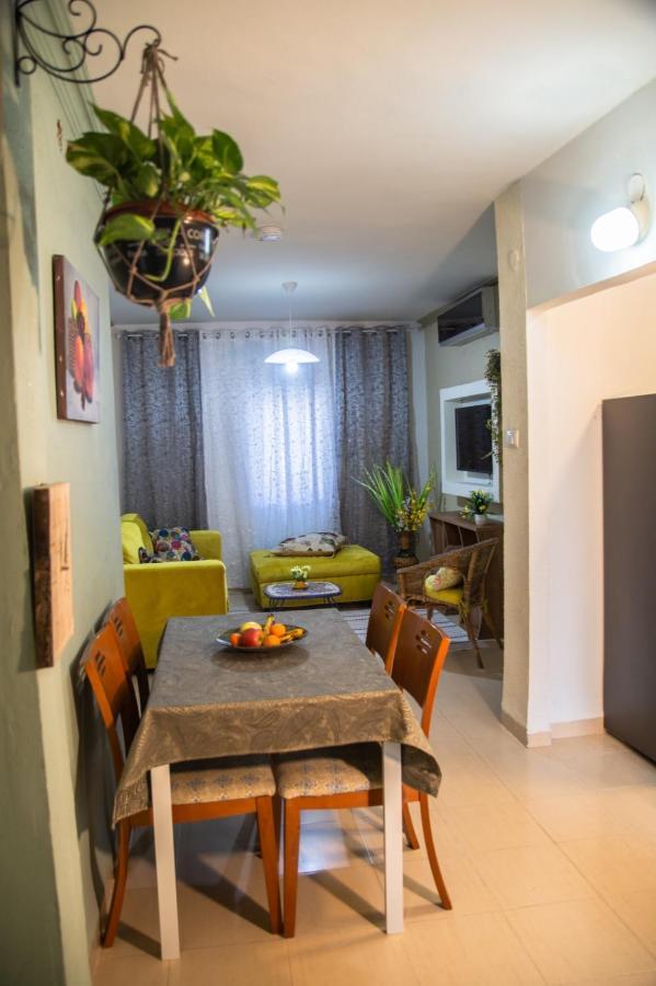 Apartamento אצלנו - בגליל העליון Kiryat Shemona Exterior foto